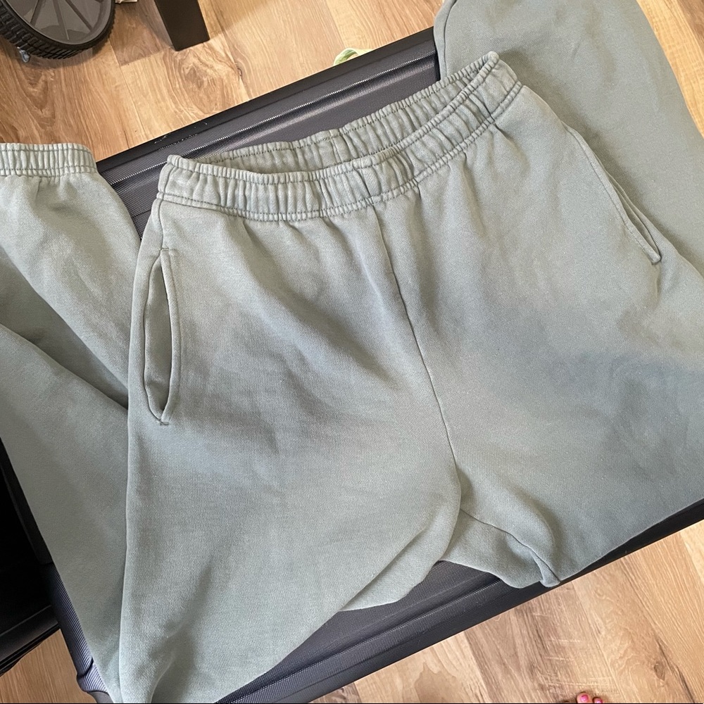 Aritzia TNA Sweatpants, Sea foam green